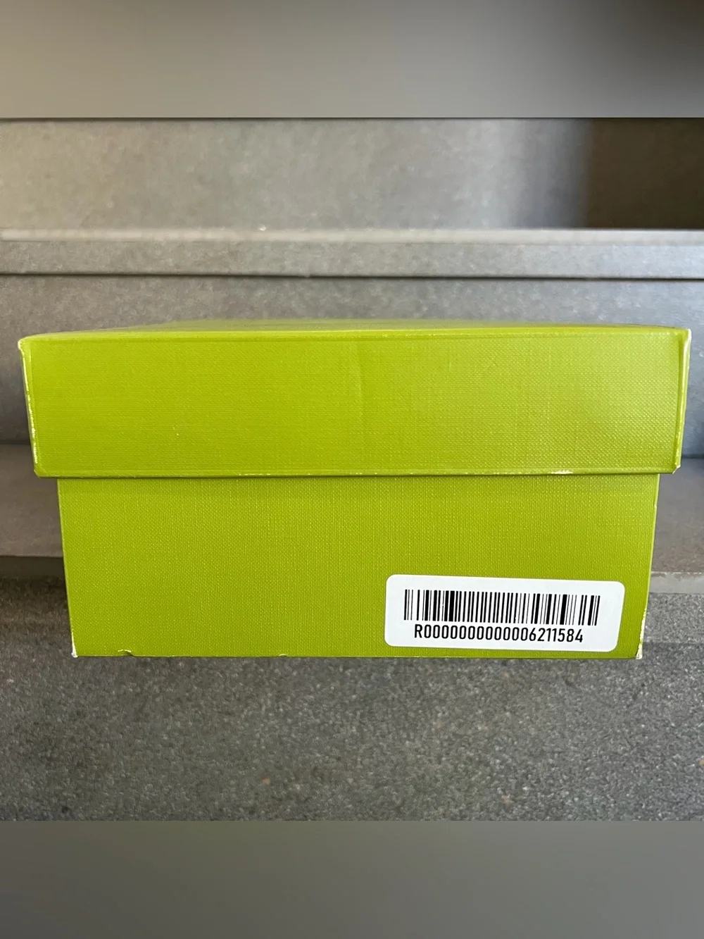 Tory Burch Signature Green Shoebox & Matching Dust Bag Set